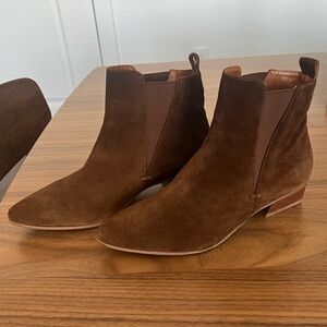 Aquatalia ‘Fausta’ Chestnut Suede Ankle Boots
